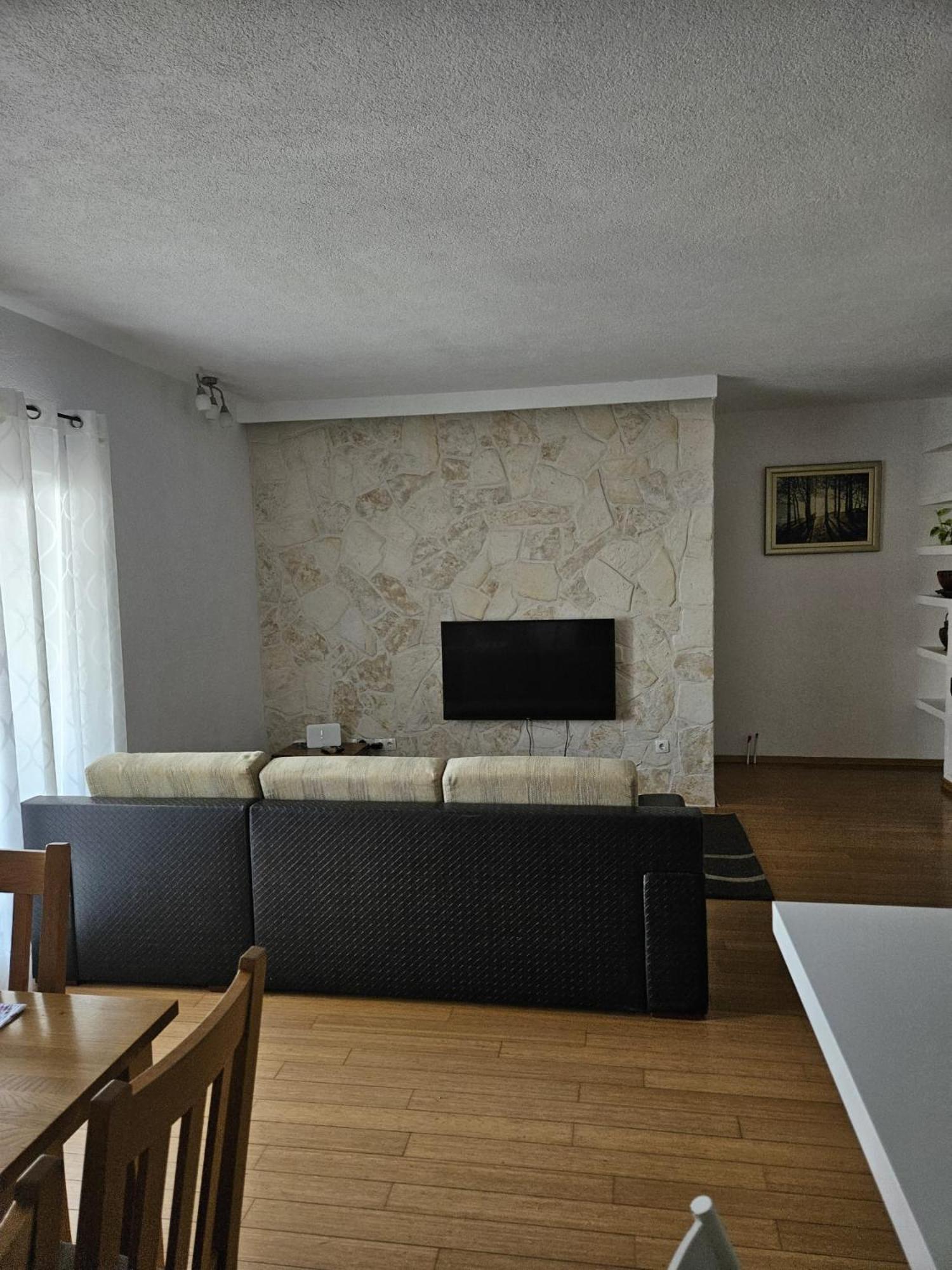 Klara Apartment *